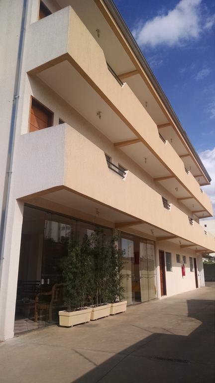 Aries Apart Hotel Бауру Екстериор снимка
