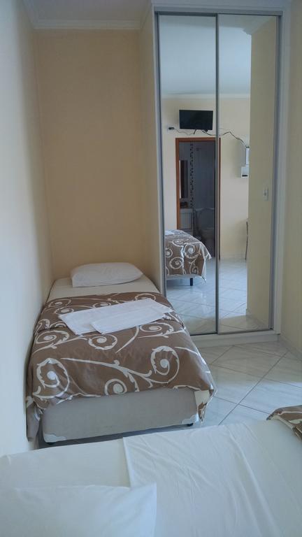Aries Apart Hotel Бауру Стая снимка