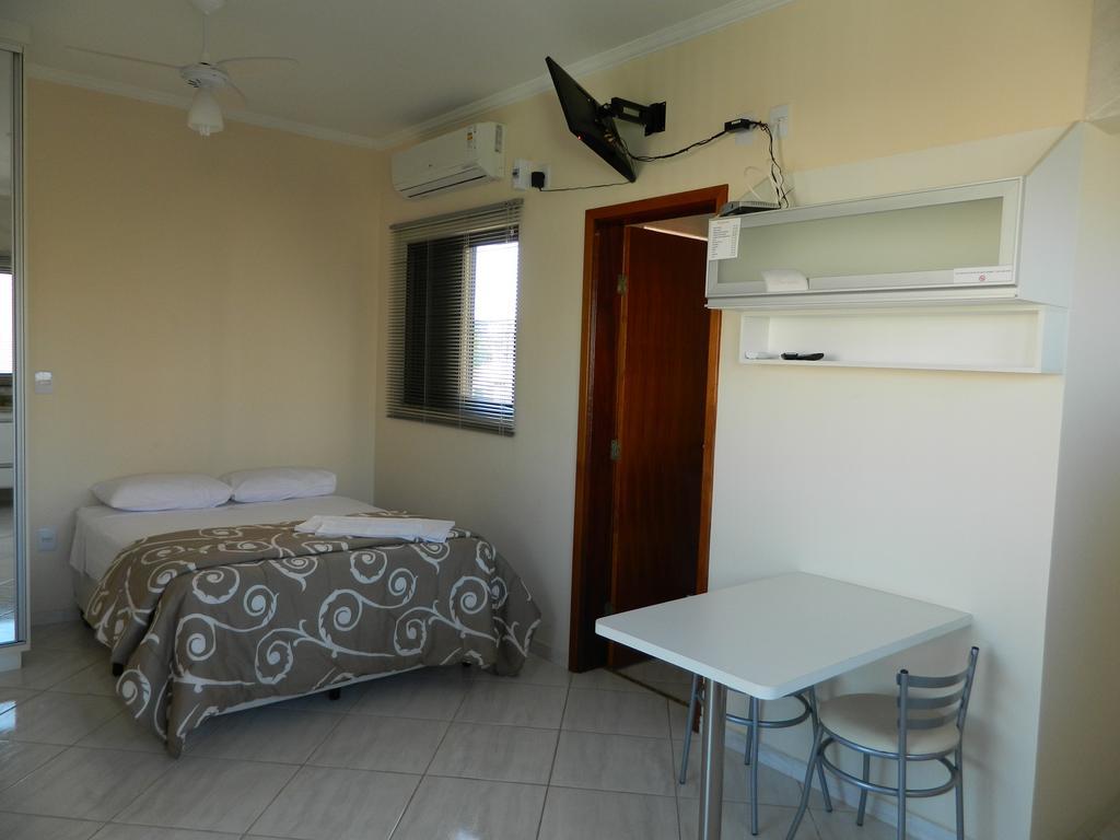 Aries Apart Hotel Бауру Екстериор снимка