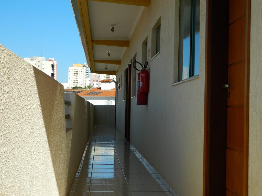 Aries Apart Hotel Бауру Екстериор снимка